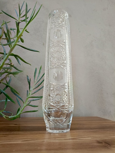 Kryształowy wazon z okresu PRL, wysoki (30 cm)