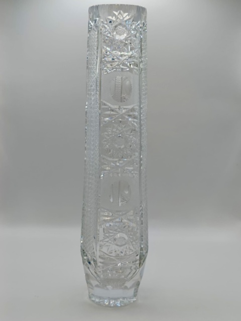 Kryształowy wazon z okresu PRL, wysoki (30 cm)